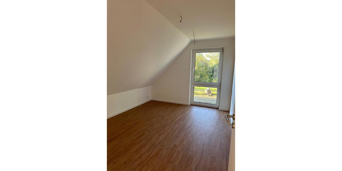 Einfamilienhaus Stelle - 4.5 Zimmer, 130 m&sup2;, 1.990&euro; | Angebot:25289268