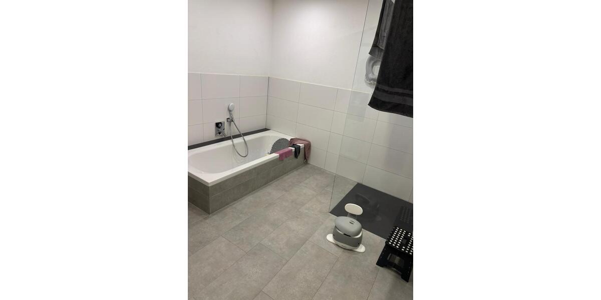 Erdgeschoßwohnung Röhrnbach - 4 Zimmer, 123 m&sup2;, 1.275&euro; | Angebot:26301857