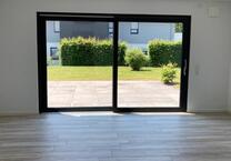 Exklusives Wohnen im Erdgeschoss mit moderner Ausstattung und Südwest-Terrasse
