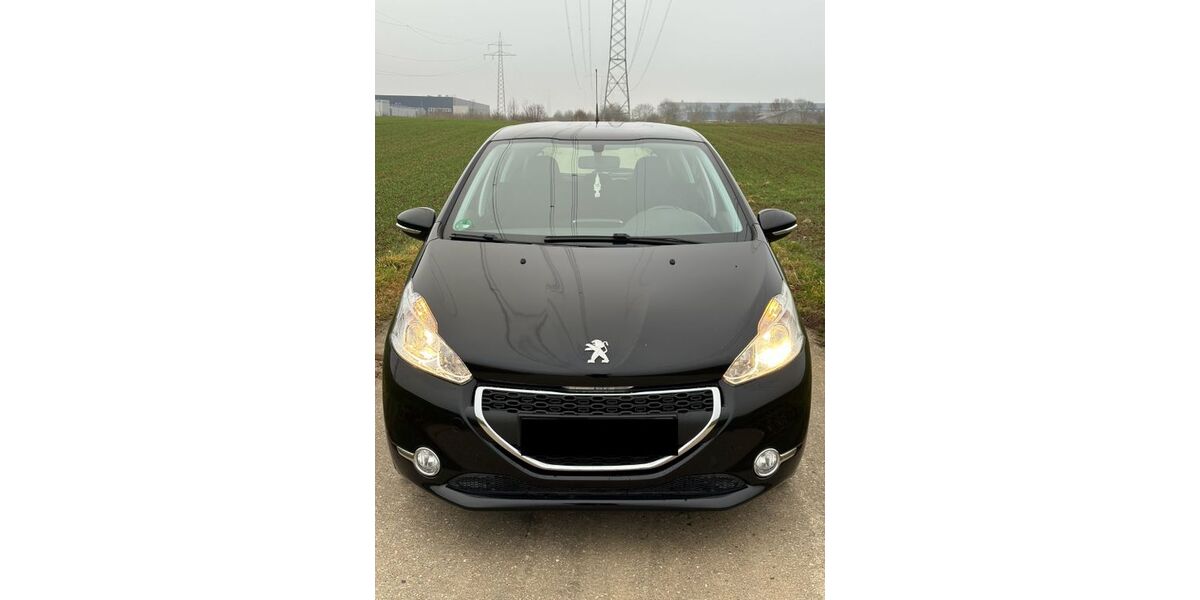 Peugeot 208 81.000 km 5.200 &euro; Rottenburg 72108