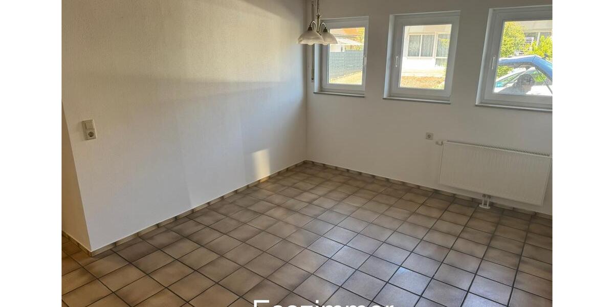 Erdgeschoßwohnung Crailsheim - 4 Zimmer, 90 m&sup2;, 850&euro; | Angebot:26327748