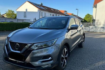 Nissan Qashqai 120.000 km 14.300 &euro; Düren 52351