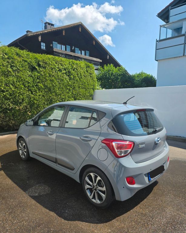 i10