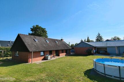 Familienidylle in Klein Pampau – modern & top angebunden 5 zimmer