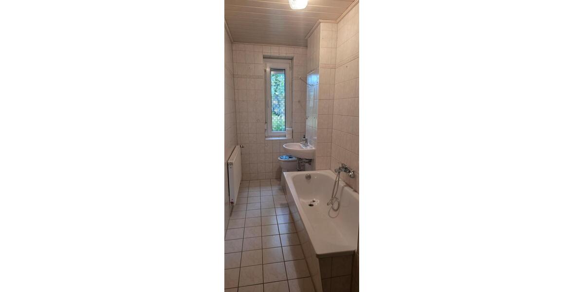 Erdgeschoßwohnung Calbe (Saale) - 3 Zimmer, 65 m&sup2;, 455&euro; | Angebot:27634547