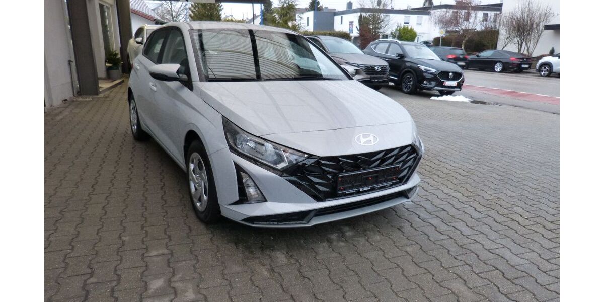 Hyundai i20 12.100 km 17.990 &euro; Stadtbergen 86391