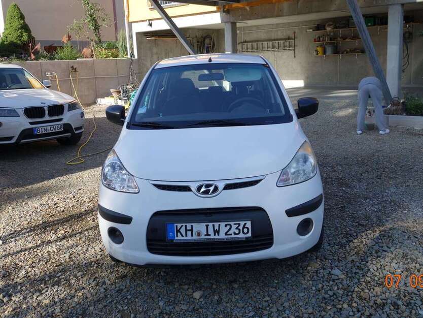 i10
