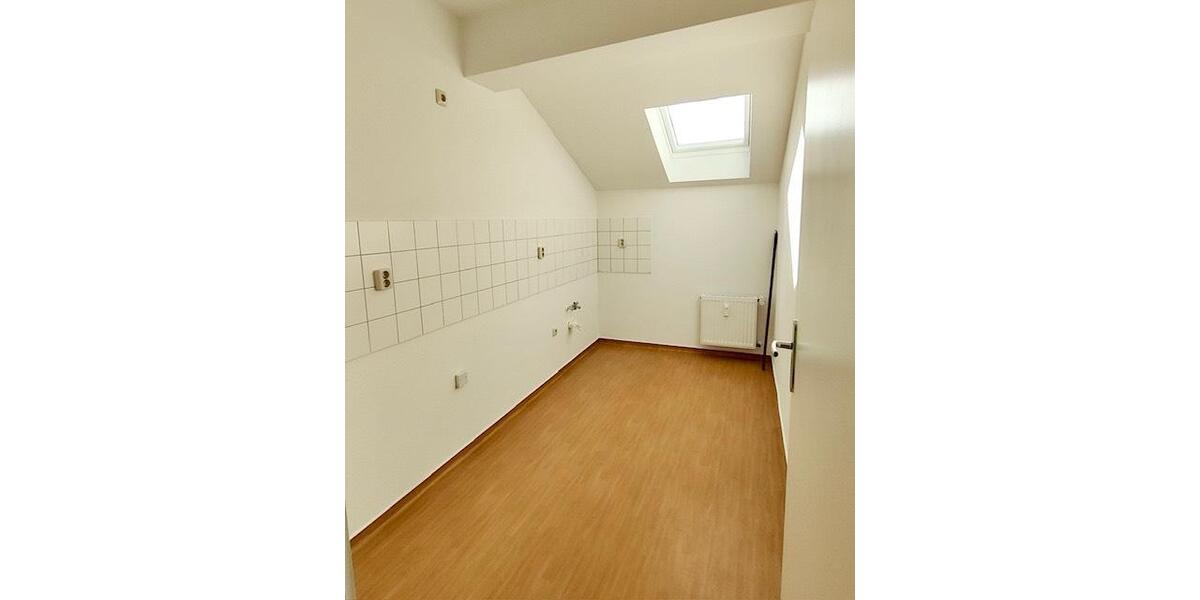 Dachgeschoßwohnung Neustrelitz - 3 Zimmer, 80 m&sup2;, 779&euro; | Angebot:26201908