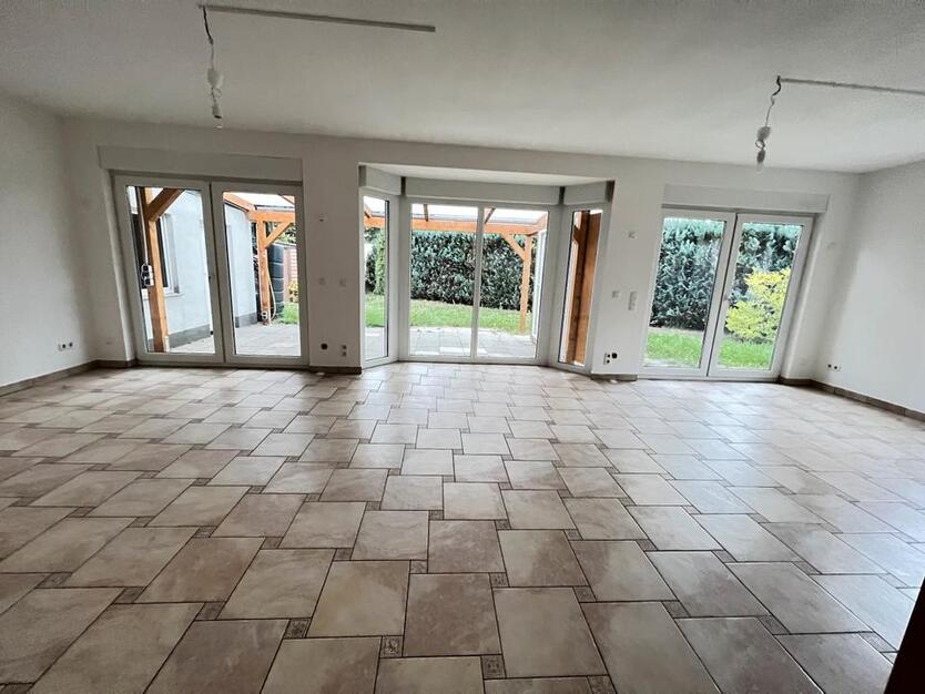 Einfamileinhaus, Hennigdorf, 4 Zimmer, Garage, Haus, 120m2,Garten