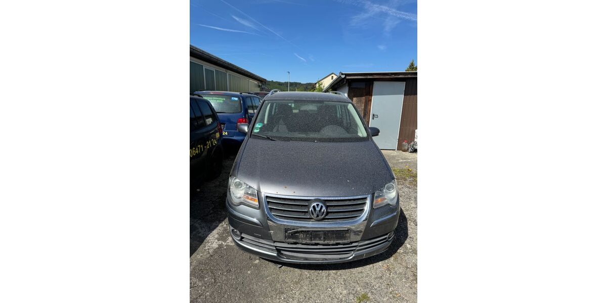 VW Touran 500.000 km 1.500 &euro; Weilburg 35781