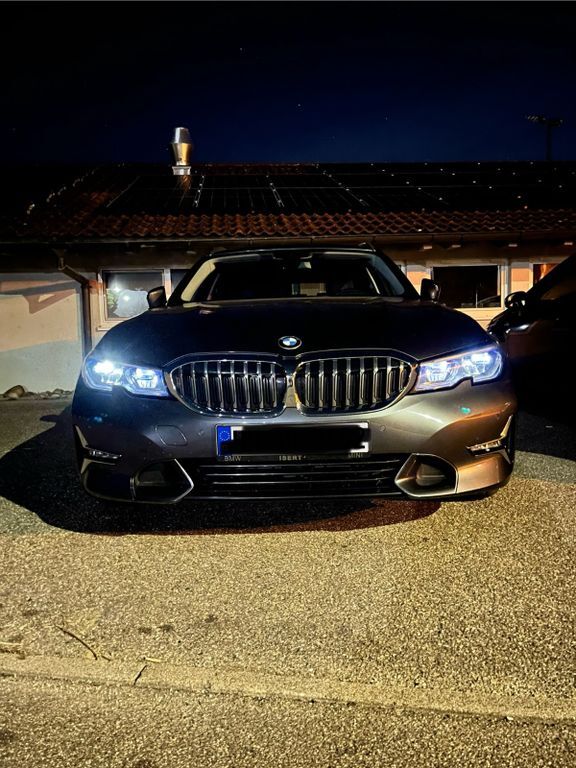 BMW 320 151.000 km 22.800 € Massenbachhausen 74252