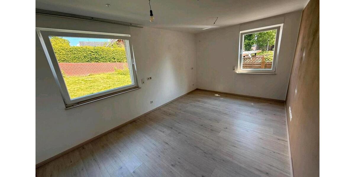 Erdgeschoßwohnung Hüllhorst - 3 Zimmer, 93 m&sup2;, 1.116&euro; | Angebot:26498557