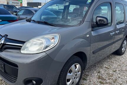 Renault Kangoo 230.000 km 2.990 &euro; München 81829