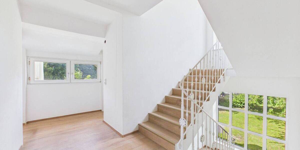 Einfamilienhaus Landshut Berg - 9 Zimmer, 230 m&sup2;, 995.000&euro; | Angebot:26798186