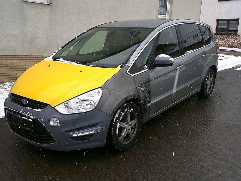 Ford S-Max 174.520 km 3.999 € Eisfeld 98673