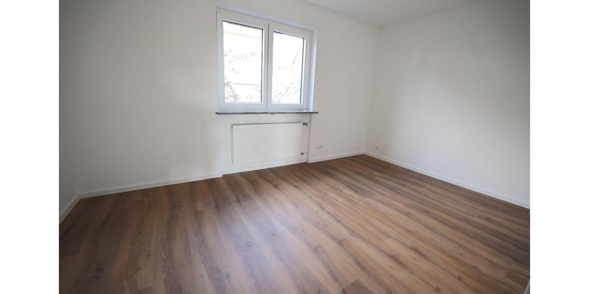 Moderne 5-Zimmer-Wohnung mit Balkon. 5 zimmer