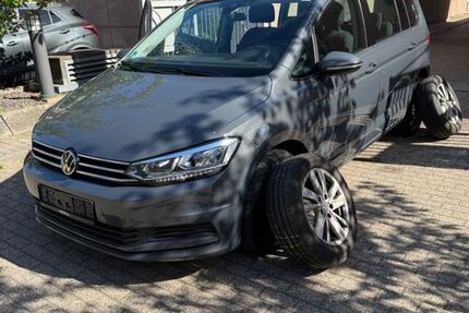 VW Touran 139.670 km 19.900 &euro; Ratingen 40880