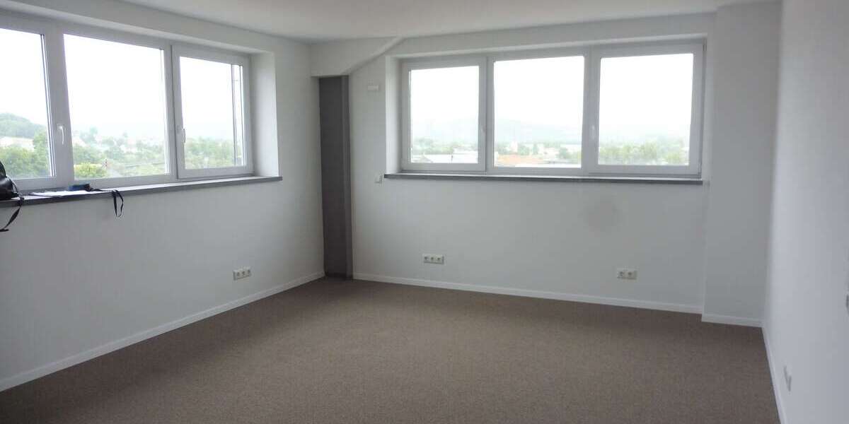 Etagenwohnung Lengfeld Lengfeld - 3 Zimmer, 92 m&sup2;, 890&euro; | Angebot:25980844