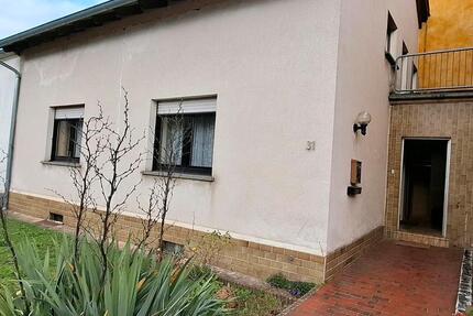 von Privat: EFH Reihen-Mittelhaus 6 zimmer