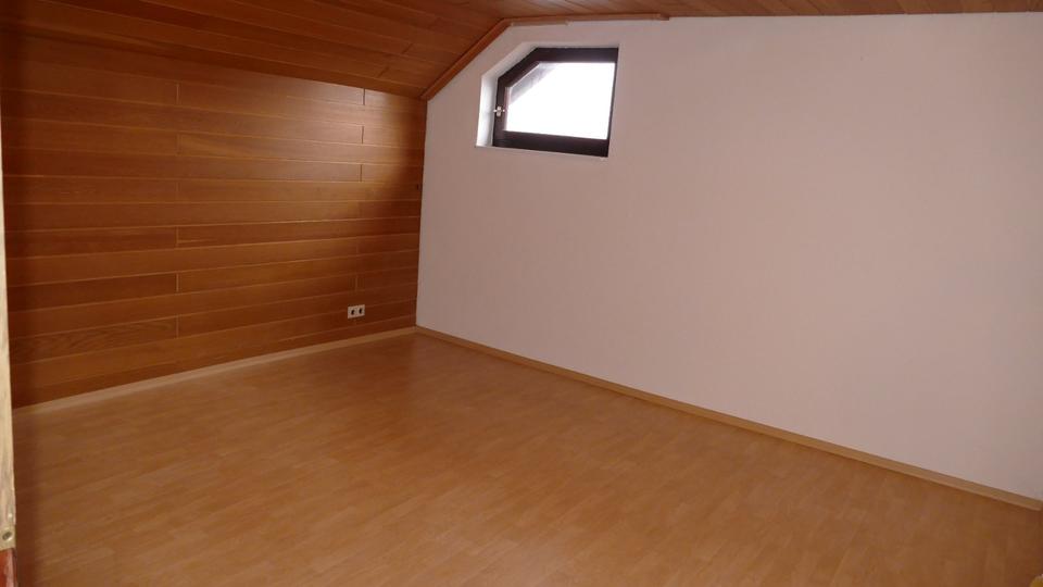 Schöllnach: 4-Zimmer Wohnung, 1.Stock 4 zimmer