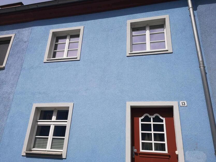 Haus zu vermieten, 4 Zimmer, 2 Bäder, Garten, Stellplatz