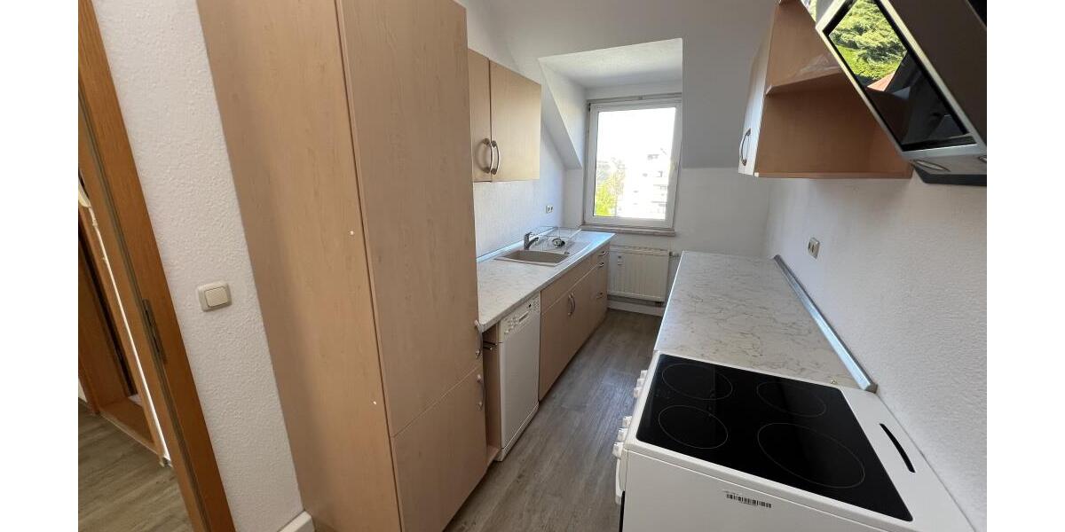 Wohnen mit Wohlfühlfaktor! Charmante 3-Raum-DG-Wohnung in Gera-Pforten mit Küchenzeile - Dachgeschoßwohnung Gera Ostviertel | Angebot:26335228