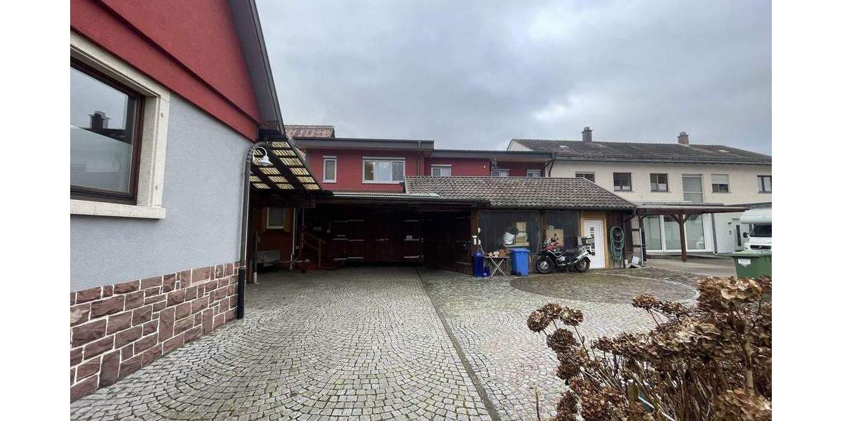Etagenwohnung Stutensee Blankenloch - 3 Zimmer, 131 m&sup2;, 1.300&euro; | Angebot:24761781