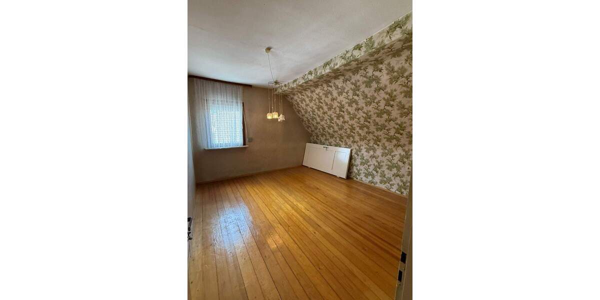 Sensationelle Gelegenheit für große Familien oder Mehrgenerationenhaushalte mit Handwerksgeschick! 9 zimmer