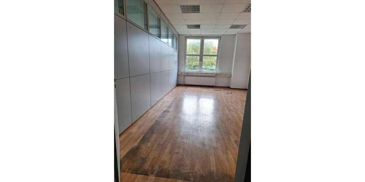 Büro in Rastatt 2.268 € 287 m² zimmer