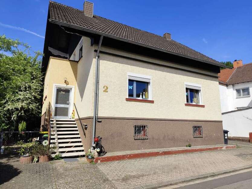 Haus zum Kaufen in Überherrn 148.000 € 110 m²