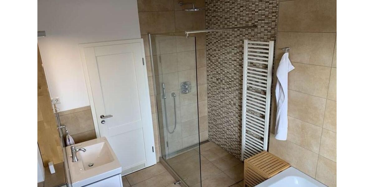 Etagenwohnung Düsseldorf Düsseltal - 2 Zimmer, 70 m&sup2;, 1.499&euro; | Angebot:26679382