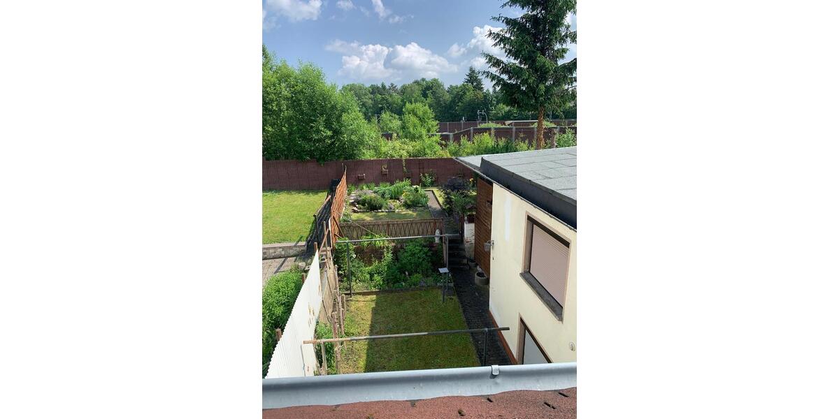 Reihenhaus Werdau - 9 Zimmer, 180 m&sup2;, 89.000&euro; | Angebot:25900449