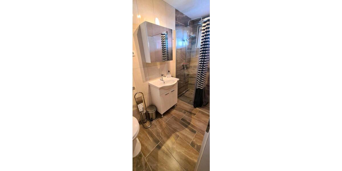 Einfamilienhaus Althengstett - 7 Zimmer, 220 m&sup2;, 399.000&euro; | Angebot:26835611