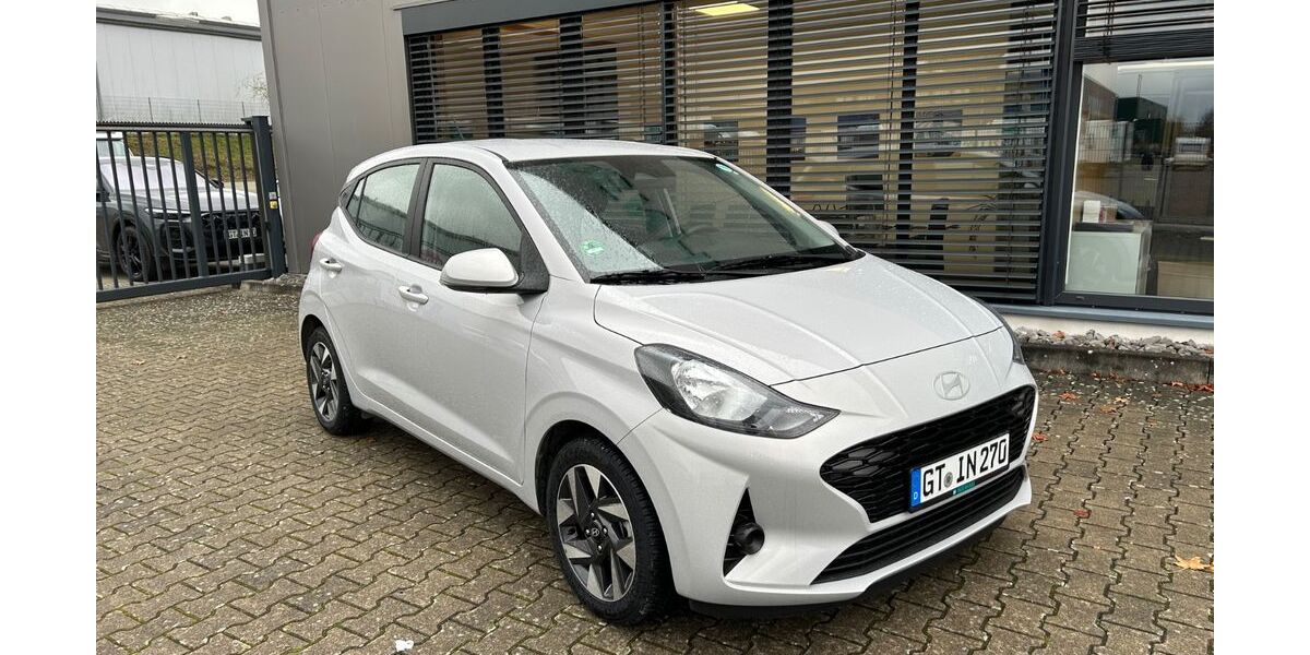 Hyundai i10 5.206 km 17.680 &euro; Schloß Holte-Stukenbrock 33758