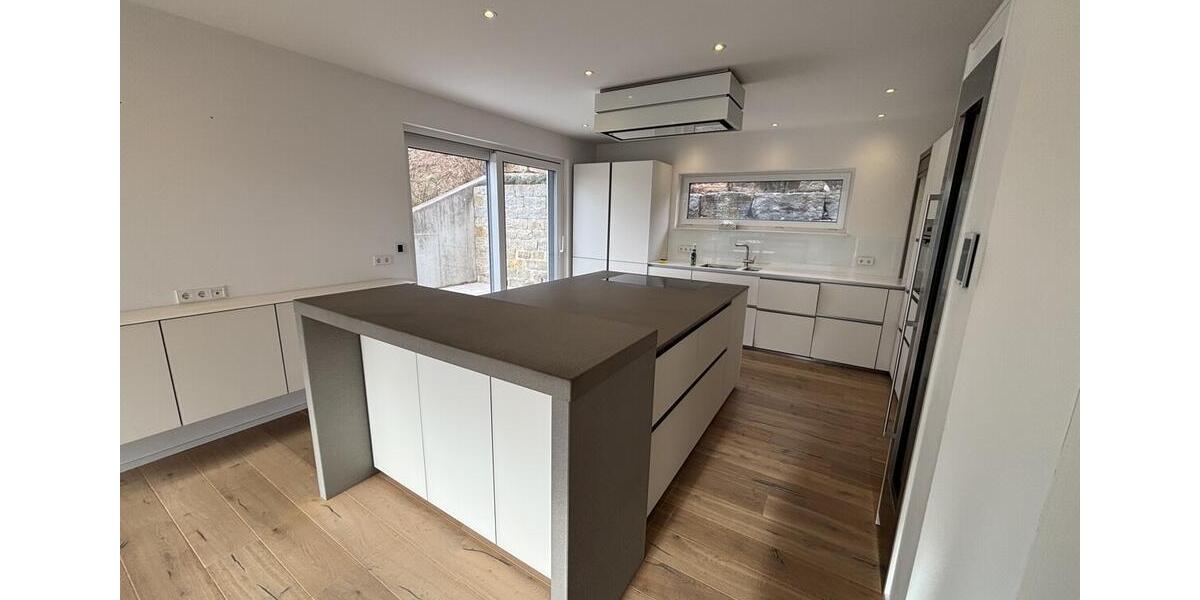 Einfamilienhaus Remshalden - 7 Zimmer, 211 m&sup2;, 3.000&euro; | Angebot:24808098