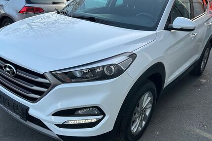 Hyundai TUCSON 144.000 km 11.390 &euro; Nürnberg 90439