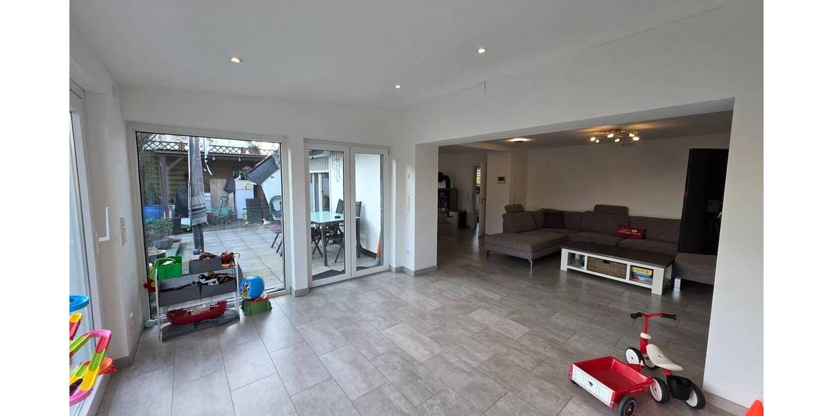 Mehrfamilienhaus, Wohnhaus Velbert Kostenberg - 9 Zimmer, 259 m&sup2;, 650.000&euro; | Angebot:25733904