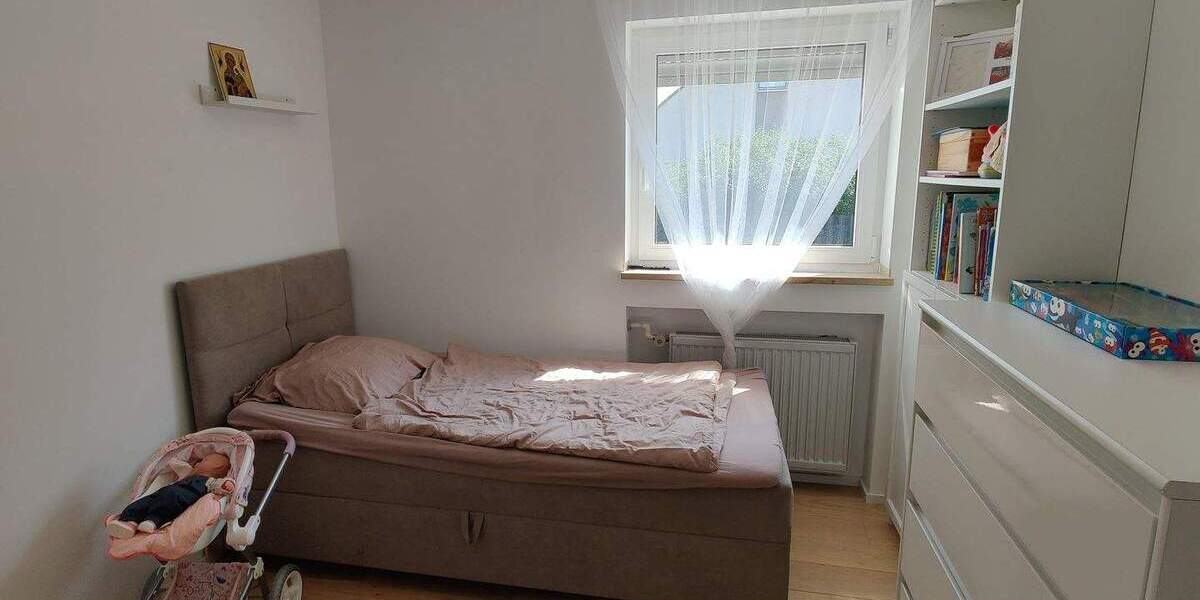 Einfamilienhaus Niederwerrn - 6 Zimmer, 141 m&sup2;, 555.000&euro; | Angebot:25670030