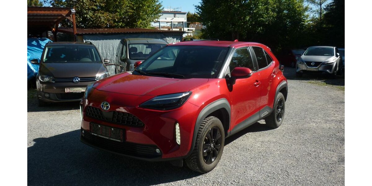 Toyota Yaris 27.350 km 21.990 € Estenfeld bei Würzburg 97230