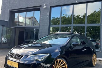 Seat Leon 75.640 km 17.200 € Soest 59494