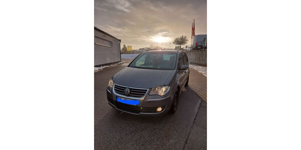VW Touran 198.000 km 2.350 &euro; Ortenburg 94496