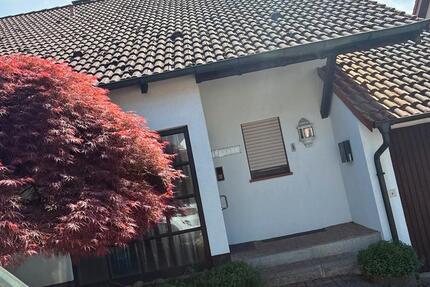 Haus Walldorf - 5 Zimmer, 210 m&sup2;, 1.850&euro; | Angebot:26396218