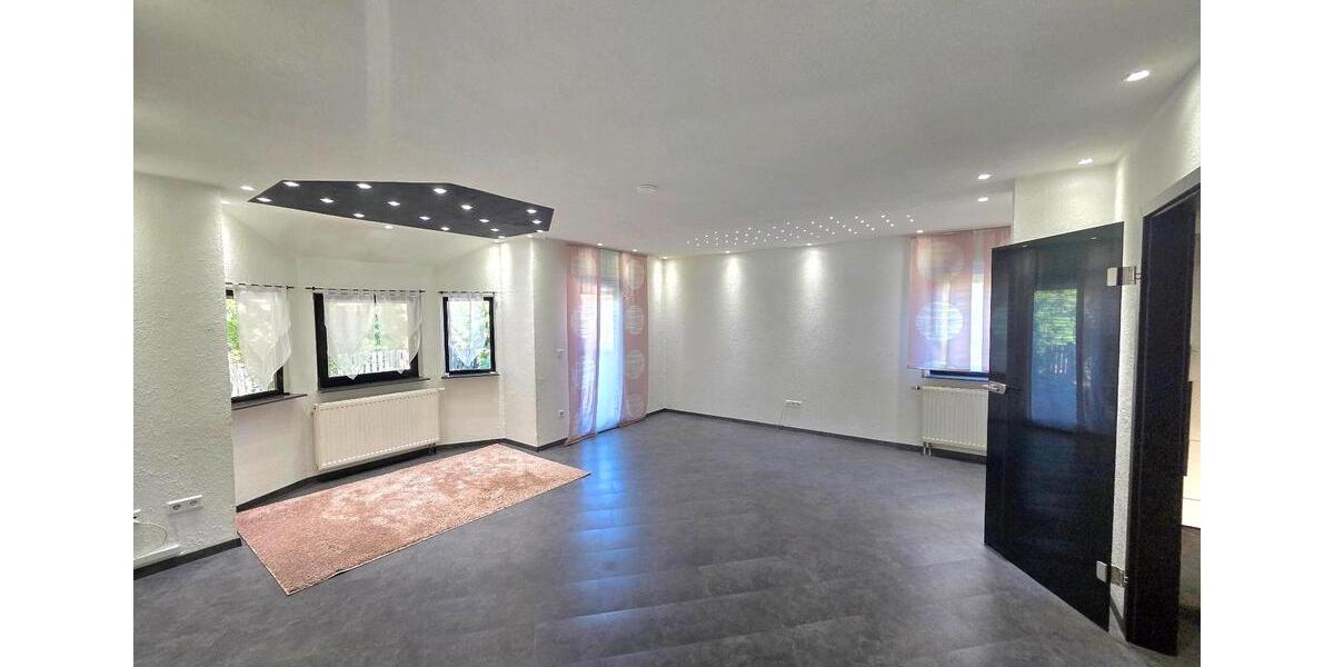 Einfamilienhaus Lauingen (Donau) - 8 Zimmer, 180 m&sup2;, 569.000&euro; | Angebot:26990503