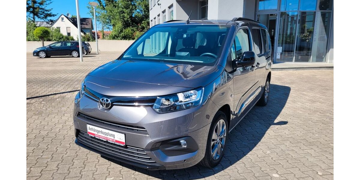 Toyota Proace City 35.580 km 25.999 &euro; Königsbrunn / Augsburg 86343