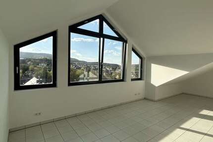 Wohnung zum Mieten in Niedernhausen 1.250 € 115 m² 3 zimmer