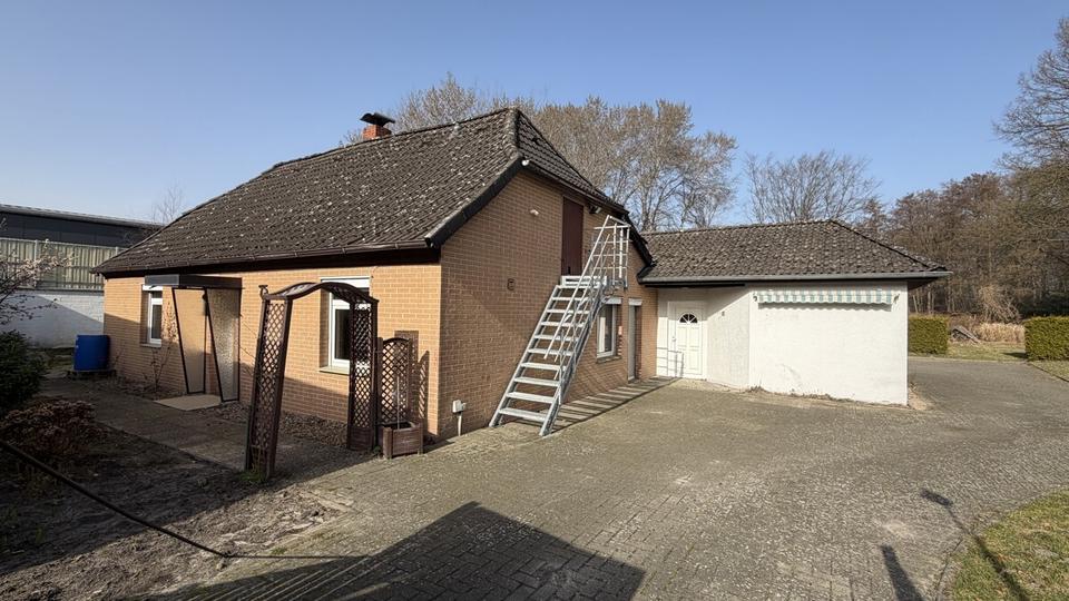 Bungalow Walsrode - 4 Zimmer, 150 m&sup2;, 1.190&euro; | Angebot:25472612