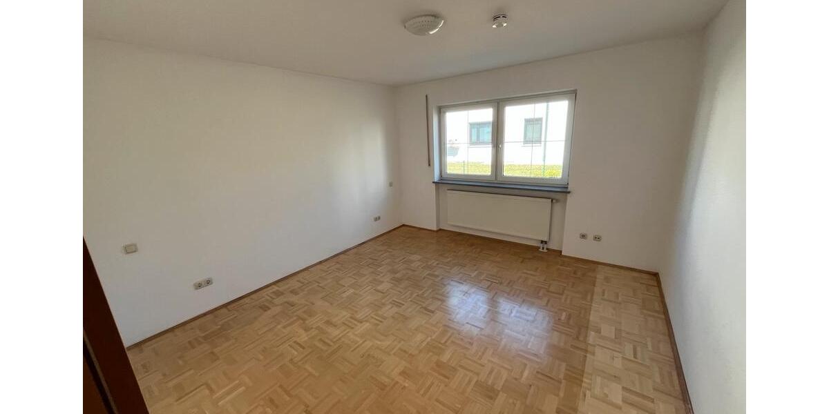 Erdgeschoßwohnung Hengersberg - 3 Zimmer, 75 m&sup2;, 825&euro; | Angebot:26416415
