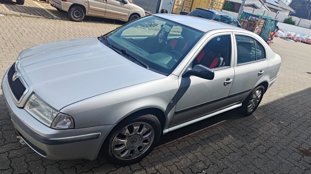 Skoda Octavia 269.671 km 1.250 &euro; Bedburg 50181