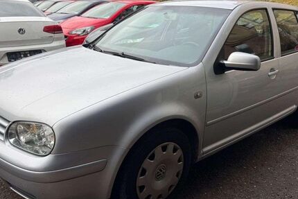 VW Golf 177.500 km 895 &euro; Altensteig 72213