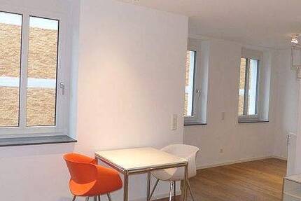 Attraktive, moderne und komplett möblierte 2-Zimmerwohnung in 90431 Nürnberg